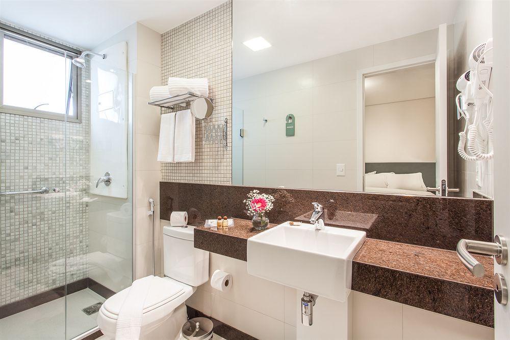 Hotel Front Expominas 3*